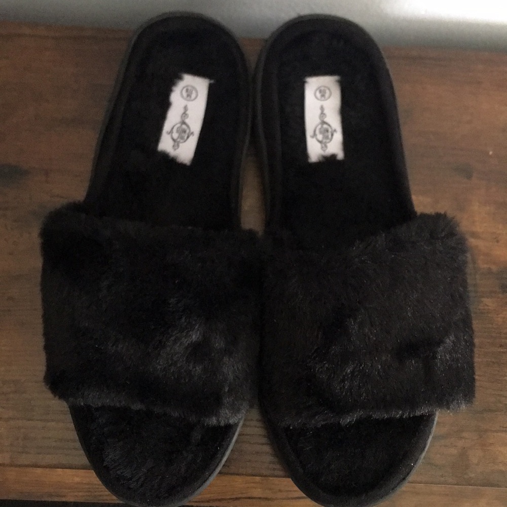 SoleMates Black Furry Slip-on Slippers